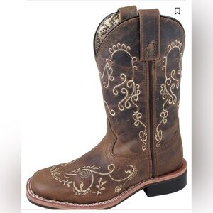 Smokey mountain girls boots!!‎